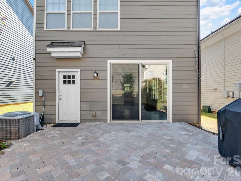 2311 Woodward Avenue, Charlotte, NC 28206.  MLS# CAR4430147, YatesRealty ID 57100. 