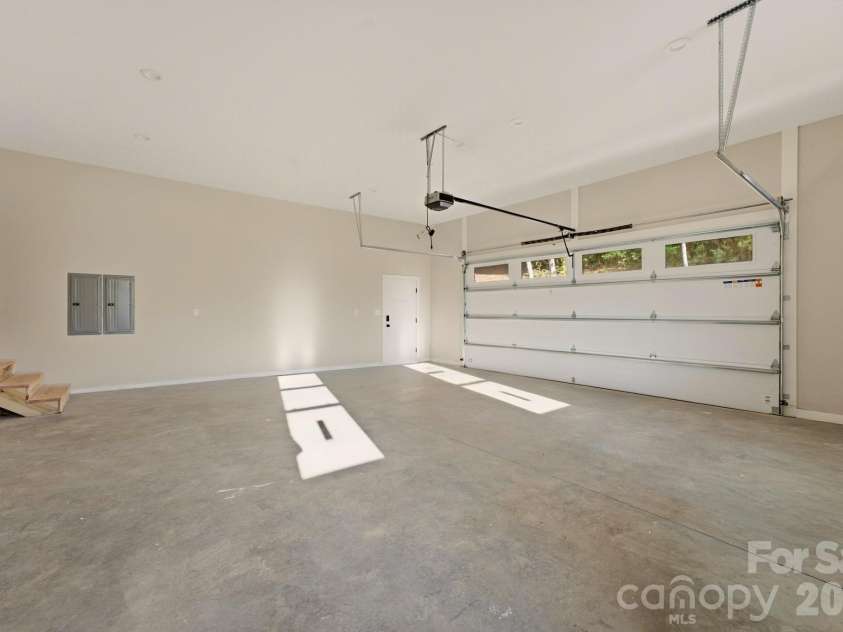 431 Tahlfield Road, Sylva, NC 28779.  MLS# CAR4380590, YatesRealty ID 57101. 