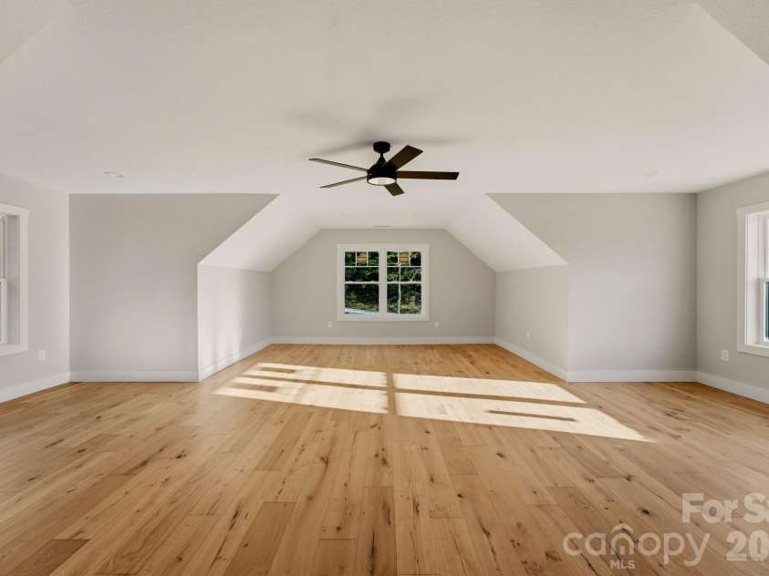431 Tahlfield Road, Sylva, NC 28779.  MLS# CAR4380590, YatesRealty ID 57101. Bonus Room