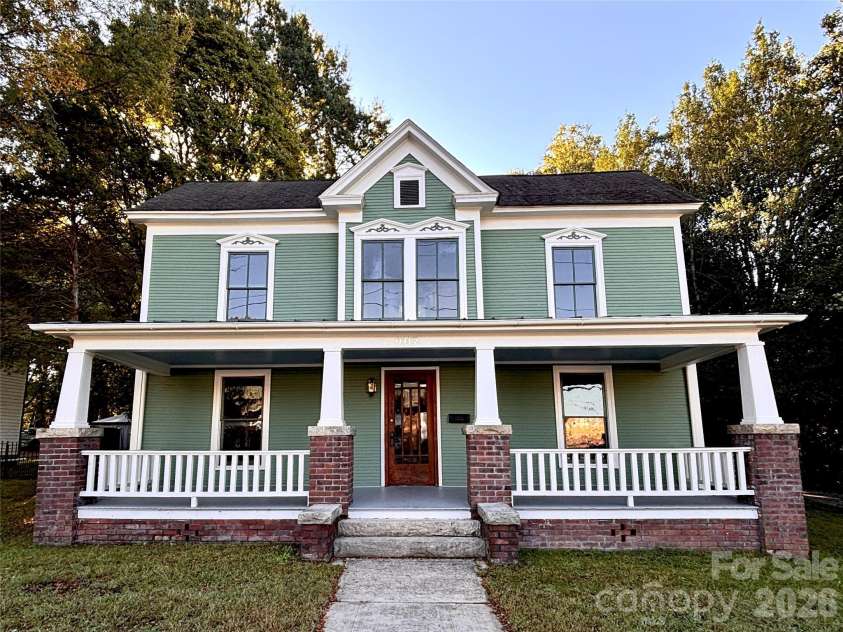 907 Fulton Street, Salisbury, NC 28144.  MLS# CAR4435208, YatesRealty ID 57103. 