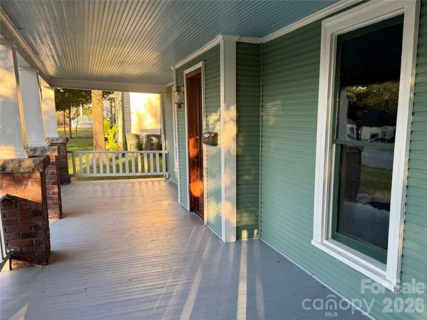 907 Fulton Street, Salisbury, NC 28144.  MLS# CAR4435208, YatesRealty ID 57103. 