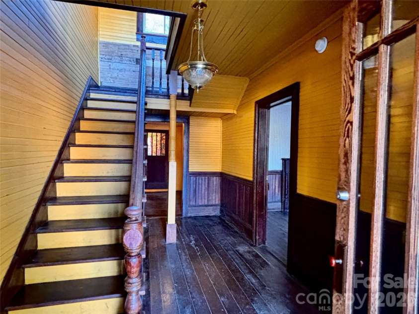 907 Fulton Street, Salisbury, NC 28144.  MLS# CAR4435208, YatesRealty ID 57103. 