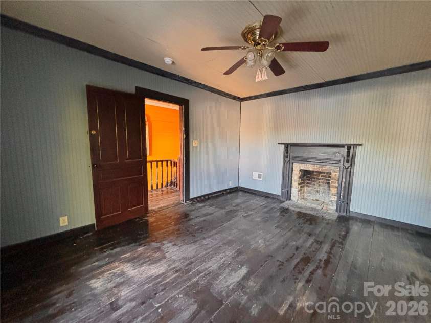 907 Fulton Street, Salisbury, NC 28144.  MLS# CAR4435208, YatesRealty ID 57103. 