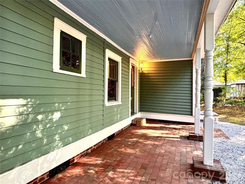 907 Fulton Street, Salisbury, NC 28144.  MLS# CAR4435208, YatesRealty ID 57103. 