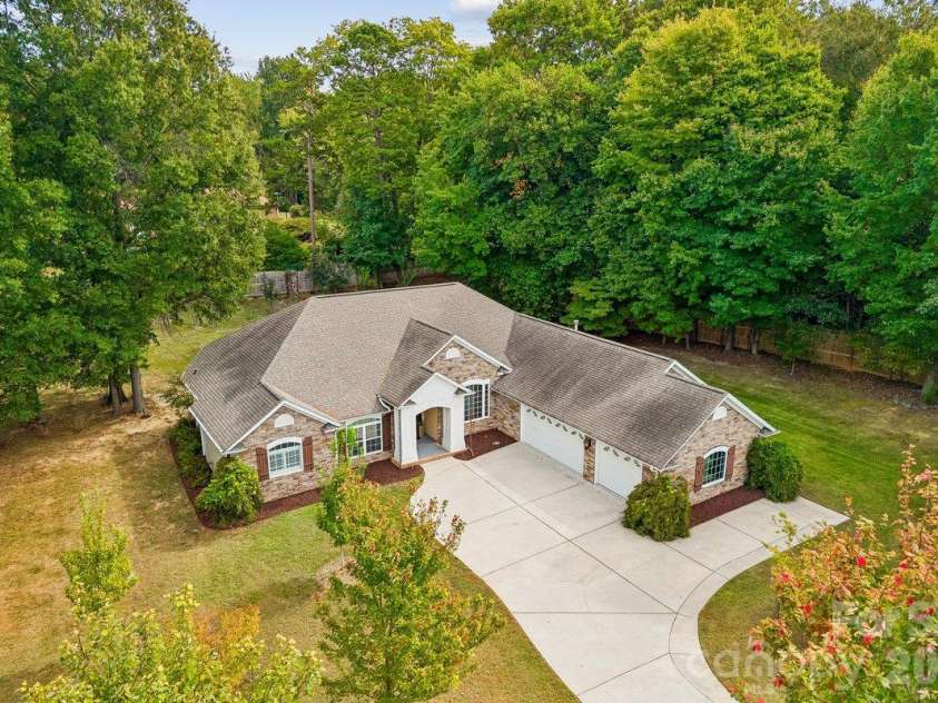 5329 Kuykendall Road, Charlotte, NC 28270.  MLS# CAR4431745, YatesRealty ID 57106. 