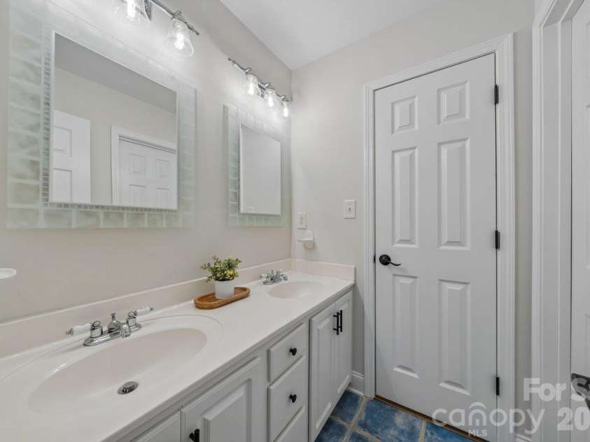 5329 Kuykendall Road, Charlotte, NC 28270.  MLS# CAR4431745, YatesRealty ID 57106. 