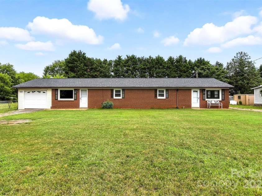 1351-1353 33rd Street, Conover, NC 28613.  MLS# CAR4286802, YatesRealty ID 5711. 