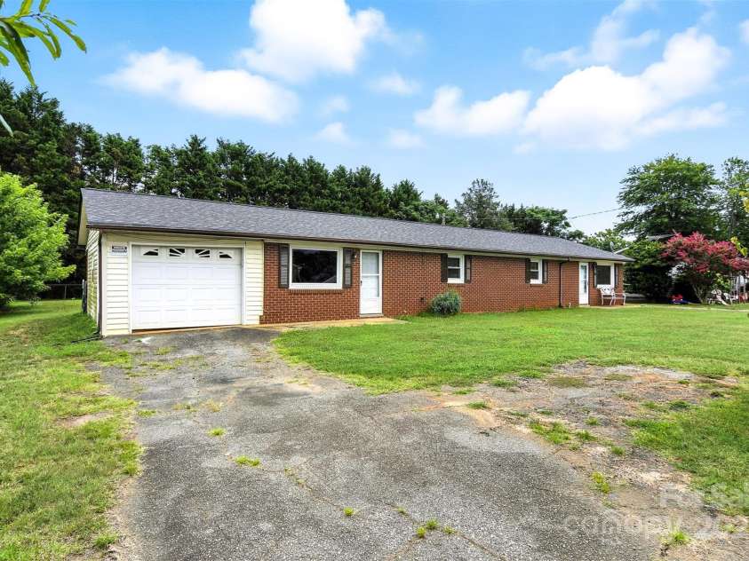 1351-1353 33rd Street, Conover, NC 28613.  MLS# CAR4286802, YatesRealty ID 5711. 