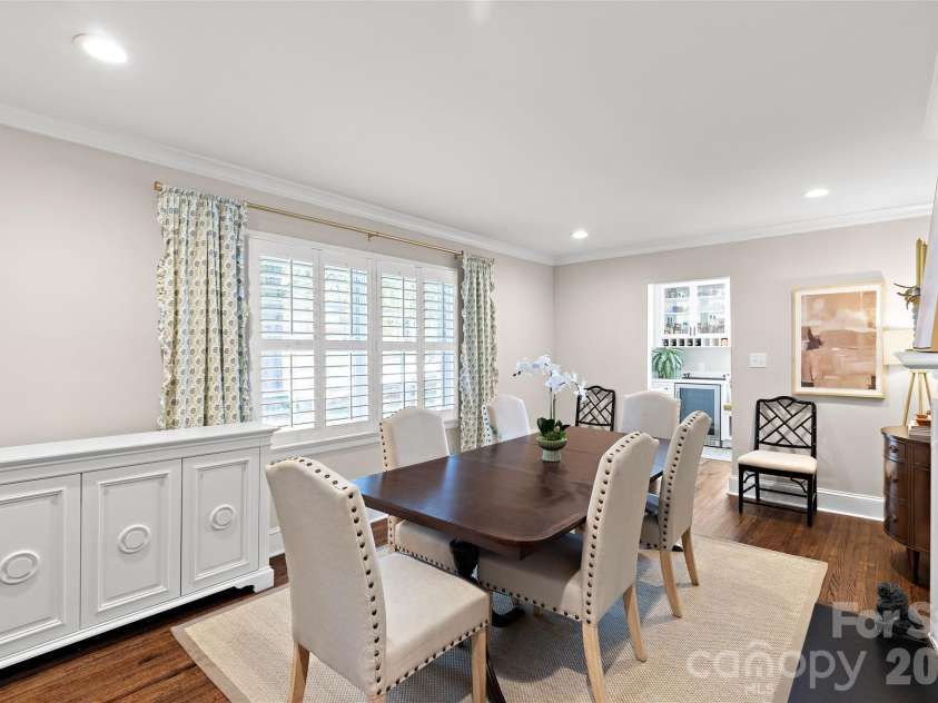 5109 Wedgewood Drive, Charlotte, NC 28210.  MLS# CAR4433813, YatesRealty ID 57110. Dining Room