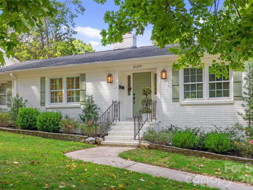 5109 Wedgewood Drive, Charlotte, NC 28210.  MLS# CAR4433813, YatesRealty ID 57110. Front Exterior
