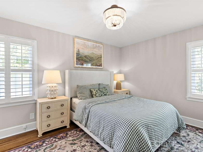 5109 Wedgewood Drive, Charlotte, NC 28210.  MLS# CAR4433813, YatesRealty ID 57110. Primary Bedroom