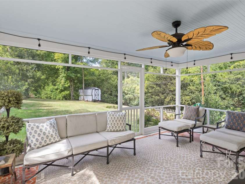 5109 Wedgewood Drive, Charlotte, NC 28210.  MLS# CAR4433813, YatesRealty ID 57110. Screened Porch