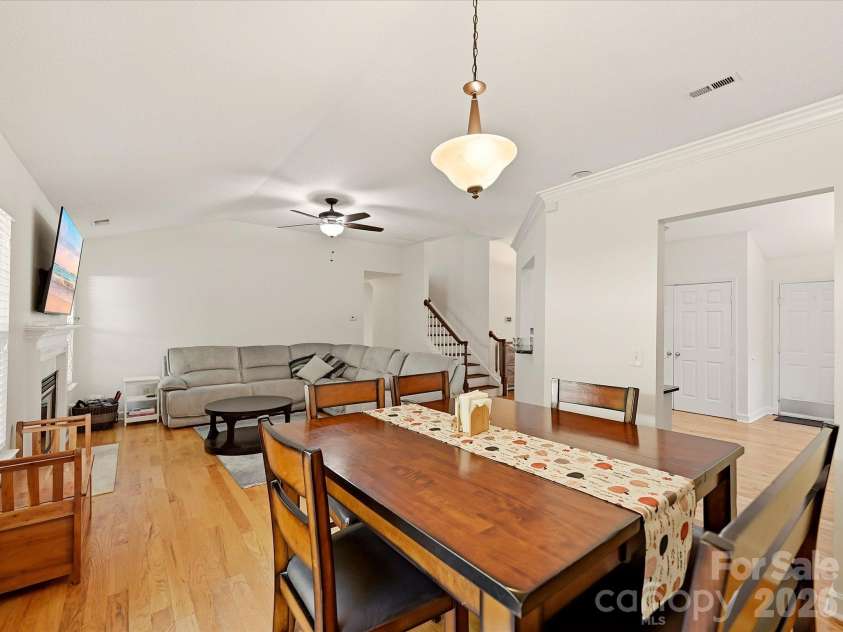 6701 Sweetfield Drive, Charlotte, NC 28269.  MLS# CAR4435077, YatesRealty ID 57114. 