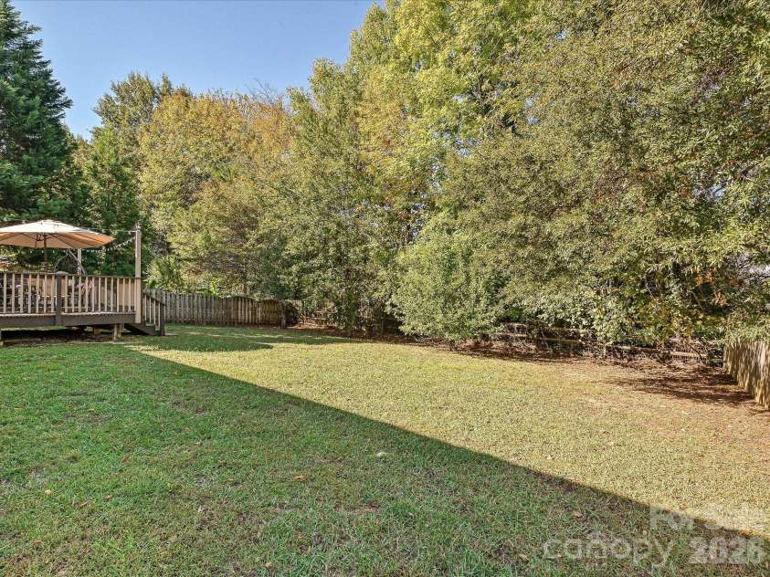 6701 Sweetfield Drive, Charlotte, NC 28269.  MLS# CAR4435077, YatesRealty ID 57114. 