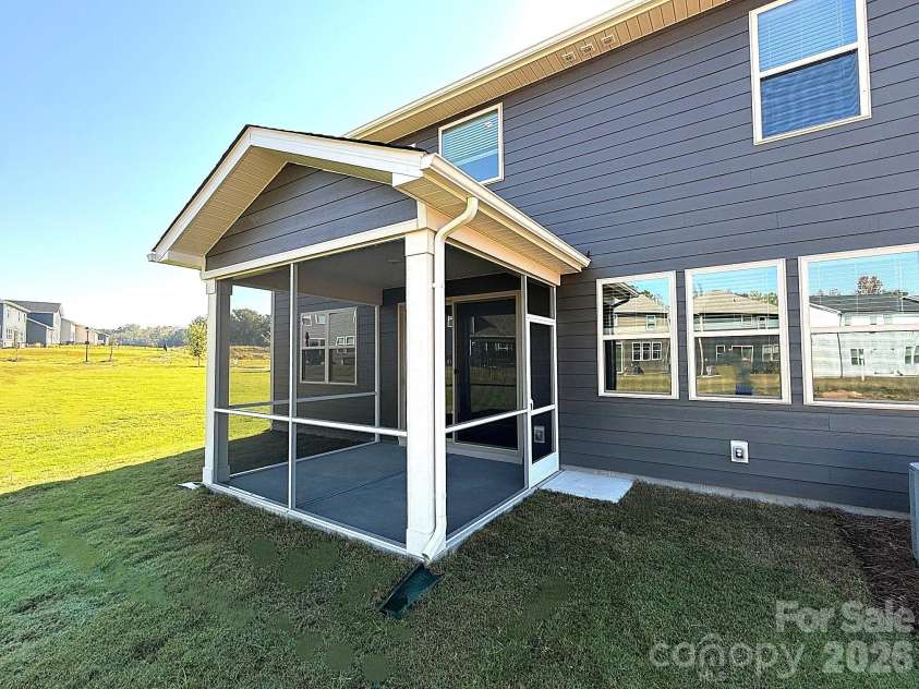 2822 Bowman Drive, Gastonia, NC 28052.  MLS# CAR4435404, YatesRealty ID 57115. 