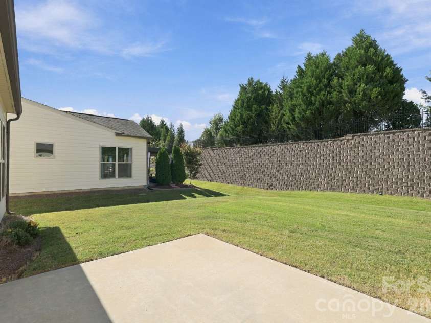 349 Harvest Valley Lane, Fort Mill, SC 29715.  MLS# CAR4427763, YatesRealty ID 57116. 