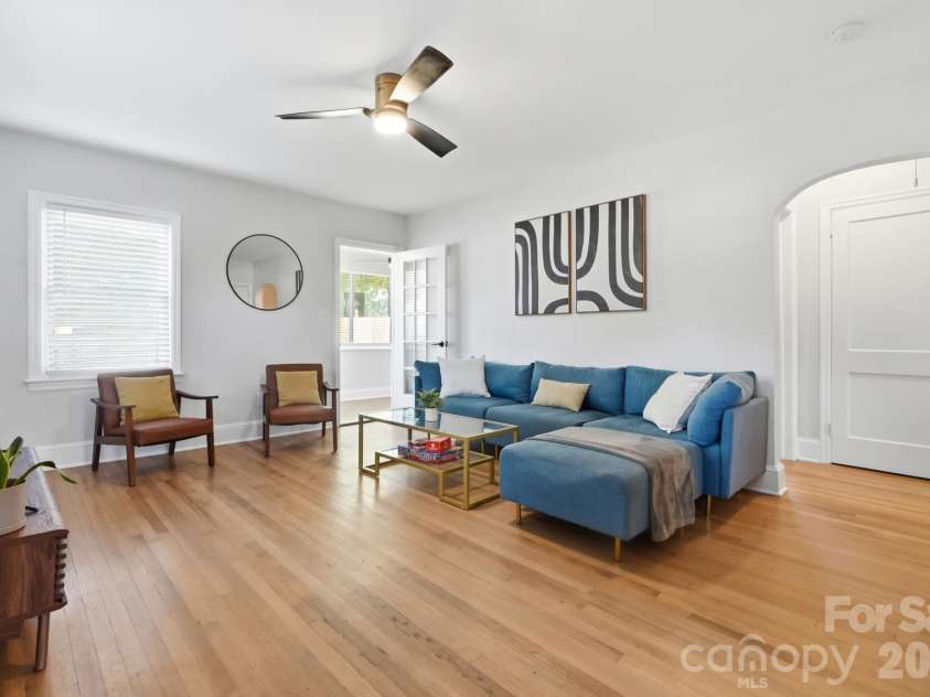 1545 Wickford Place, Charlotte, NC 28203.  MLS# CAR4435414, YatesRealty ID 57118. 