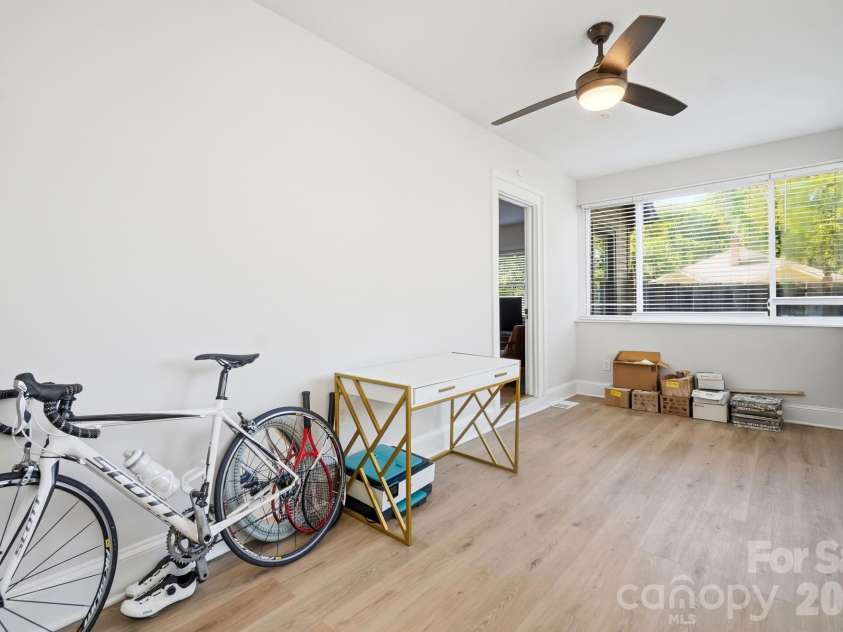 1545 Wickford Place, Charlotte, NC 28203.  MLS# CAR4435414, YatesRealty ID 57118. 