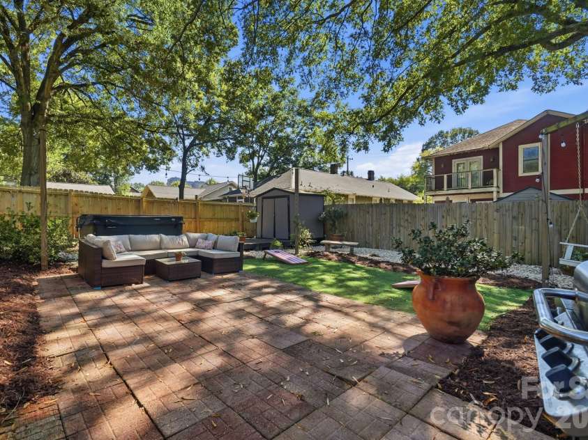 1545 Wickford Place, Charlotte, NC 28203.  MLS# CAR4435414, YatesRealty ID 57118. 