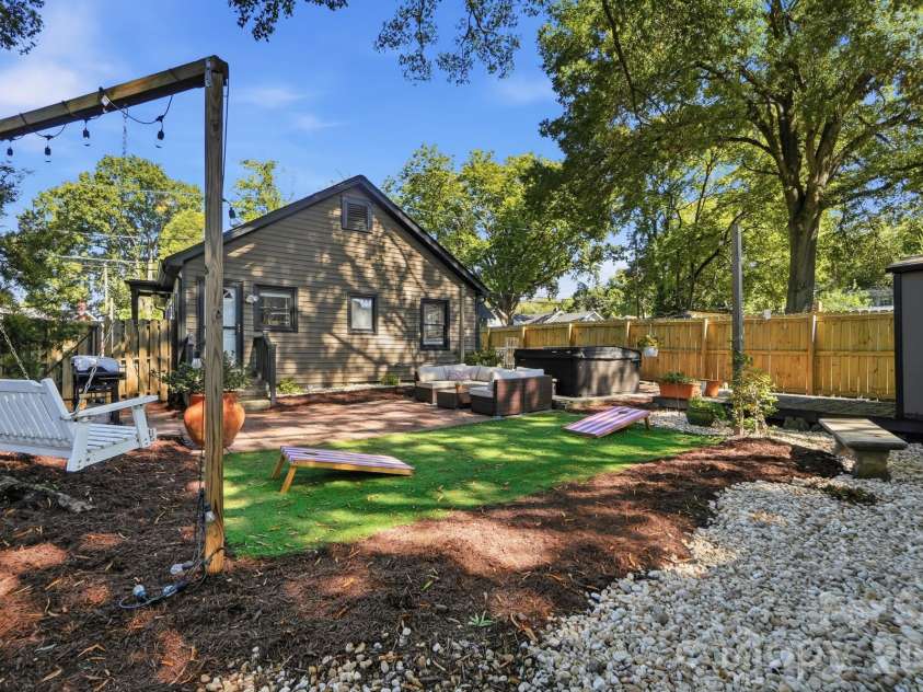 1545 Wickford Place, Charlotte, NC 28203.  MLS# CAR4435414, YatesRealty ID 57118. 