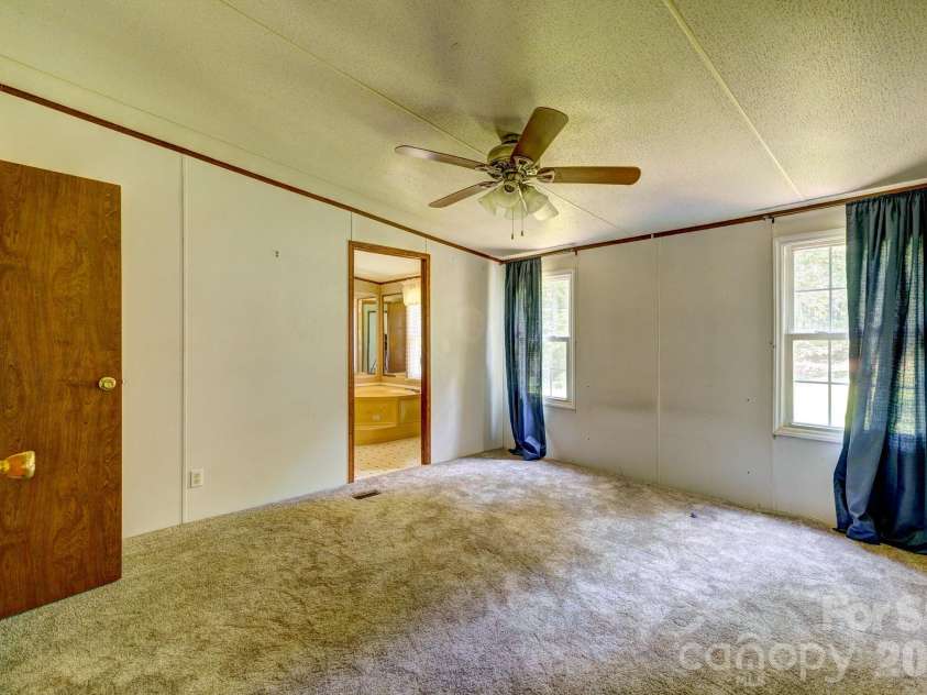 1218 Forest Ridge Drive, Bessemer City, NC 28016.  MLS# CAR4428497, YatesRealty ID 57119. 
