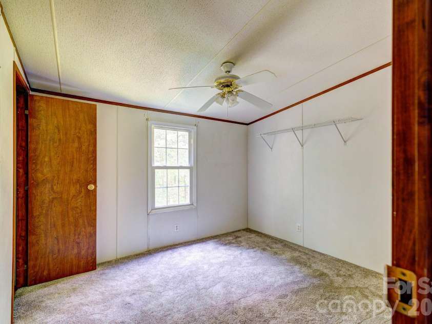 1218 Forest Ridge Drive, Bessemer City, NC 28016.  MLS# CAR4428497, YatesRealty ID 57119. 