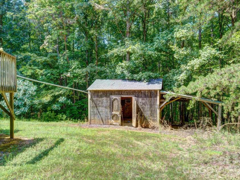 1218 Forest Ridge Drive, Bessemer City, NC 28016.  MLS# CAR4428497, YatesRealty ID 57119. 