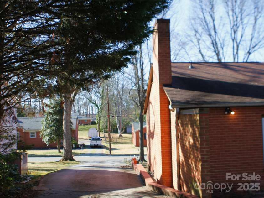 308 Hawthorne Street, Mount Holly, NC 28120.  MLS# CAR4216489, YatesRealty ID 5712. 