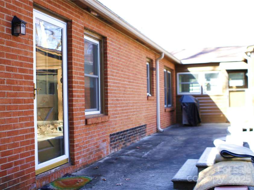 308 Hawthorne Street, Mount Holly, NC 28120.  MLS# CAR4216489, YatesRealty ID 5712. 