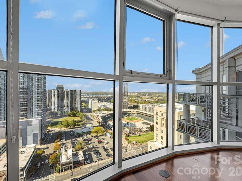 333 West Trade Street, Charlotte, NC 28202.  MLS# CAR4432101, YatesRealty ID 57121. View from unit