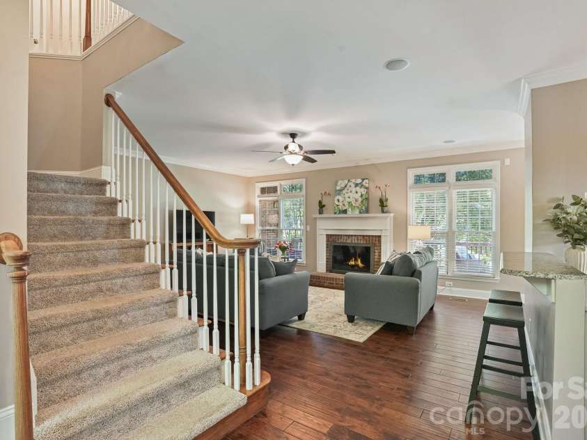 16131 Cranleigh Drive, Huntersville, NC 28078.  MLS# CAR4434054, YatesRealty ID 57124. 