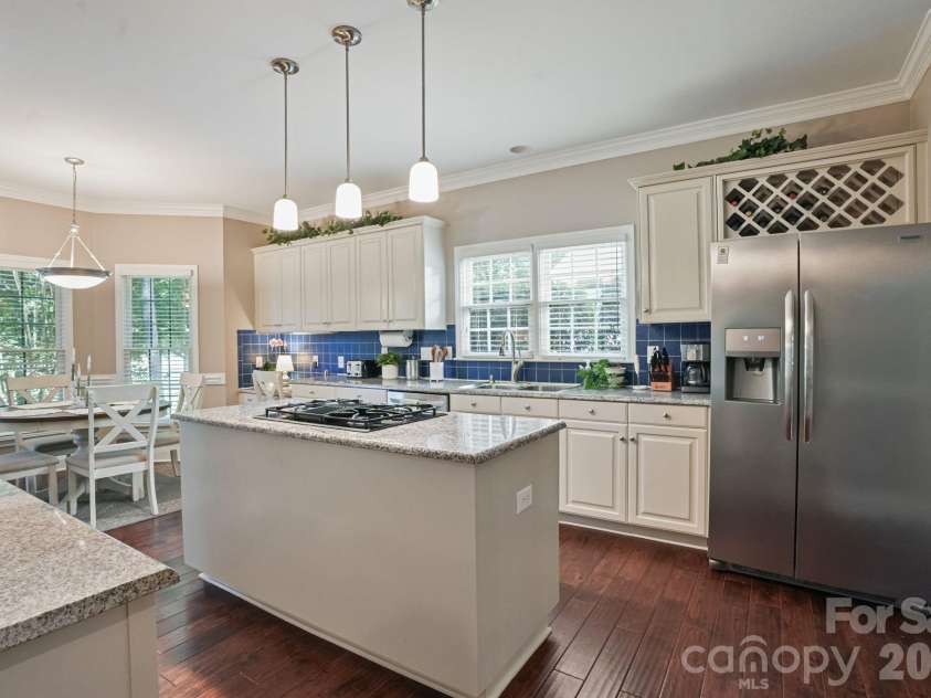 16131 Cranleigh Drive, Huntersville, NC 28078.  MLS# CAR4434054, YatesRealty ID 57124. 