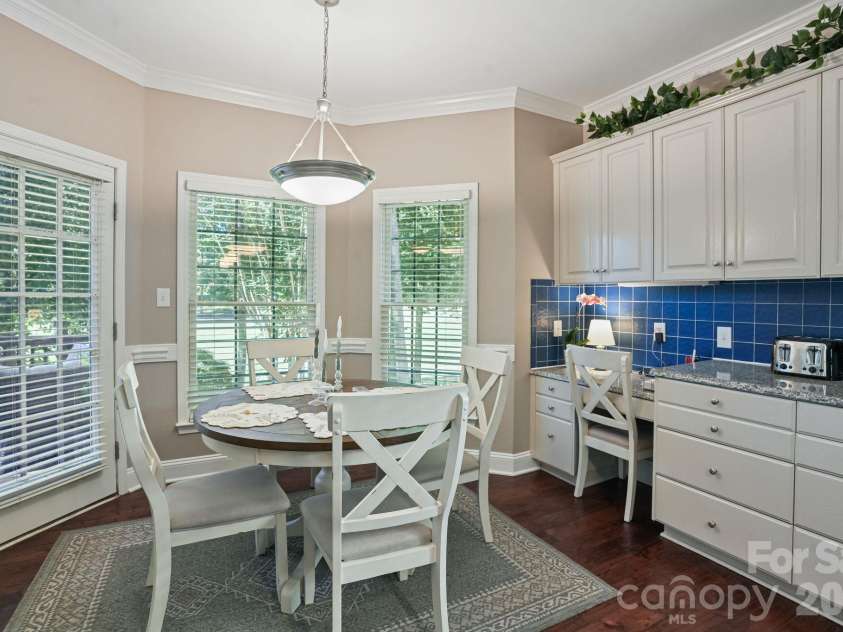 16131 Cranleigh Drive, Huntersville, NC 28078.  MLS# CAR4434054, YatesRealty ID 57124. 