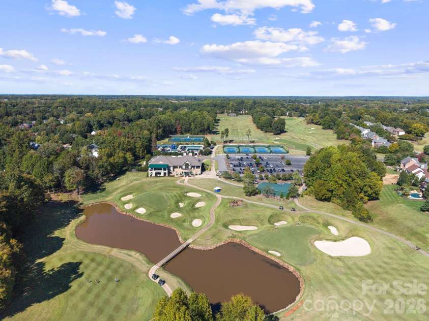 16131 Cranleigh Drive, Huntersville, NC 28078.  MLS# CAR4434054, YatesRealty ID 57124. 