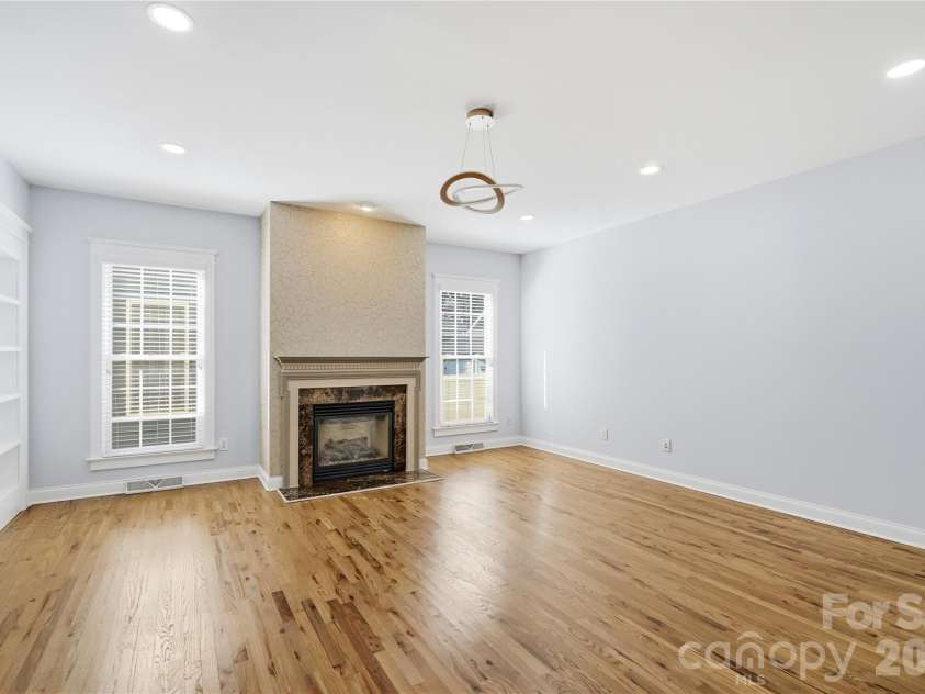 882 Promenade Way, Fort Mill, SC 29708.  MLS# CAR4434963, YatesRealty ID 57125. 