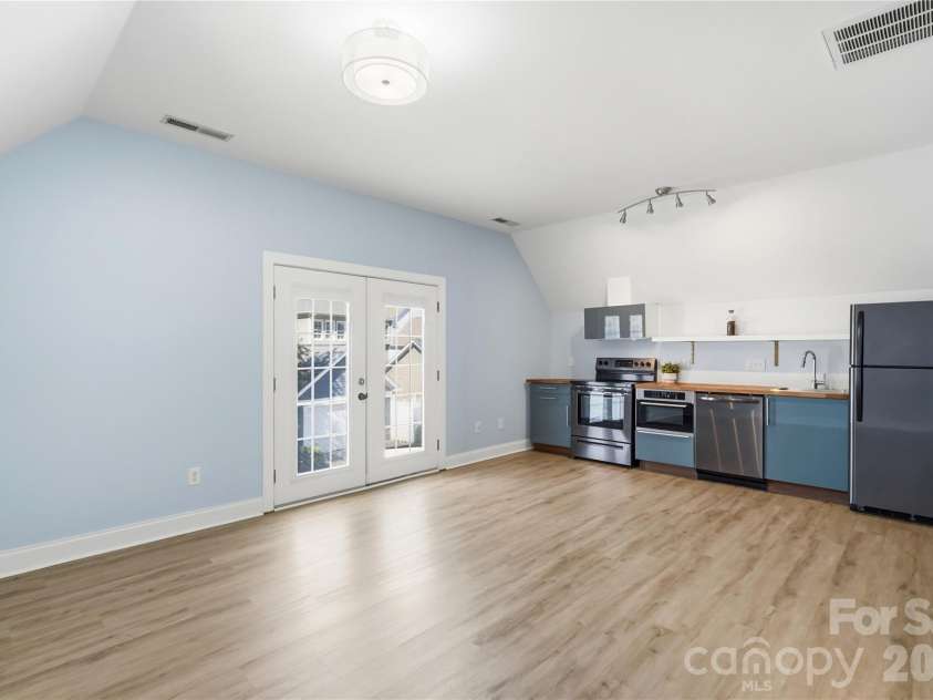 882 Promenade Way, Fort Mill, SC 29708.  MLS# CAR4434963, YatesRealty ID 57125. 