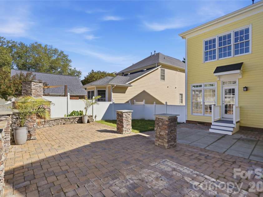 882 Promenade Way, Fort Mill, SC 29708.  MLS# CAR4434963, YatesRealty ID 57125. 