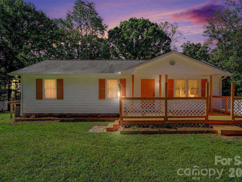 1369 C E Stewart Road, Clover, SC 29710.  MLS# CAR4434467, YatesRealty ID 57126. 