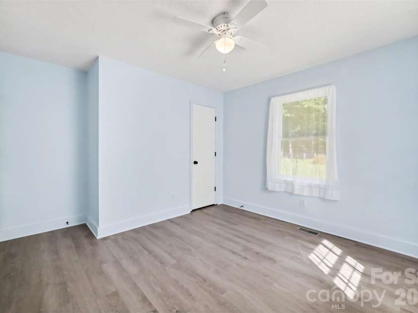 1369 C E Stewart Road, Clover, SC 29710.  MLS# CAR4434467, YatesRealty ID 57126. 