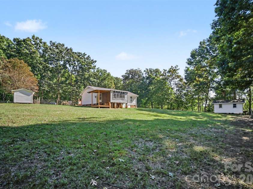 1369 C E Stewart Road, Clover, SC 29710.  MLS# CAR4434467, YatesRealty ID 57126. 