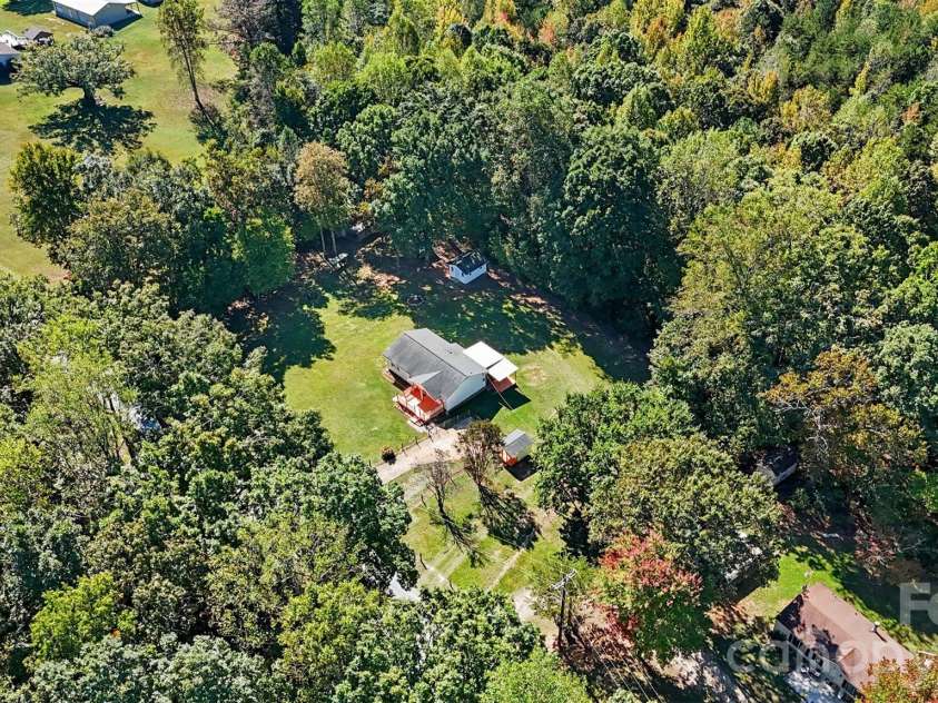 1369 C E Stewart Road, Clover, SC 29710.  MLS# CAR4434467, YatesRealty ID 57126. 