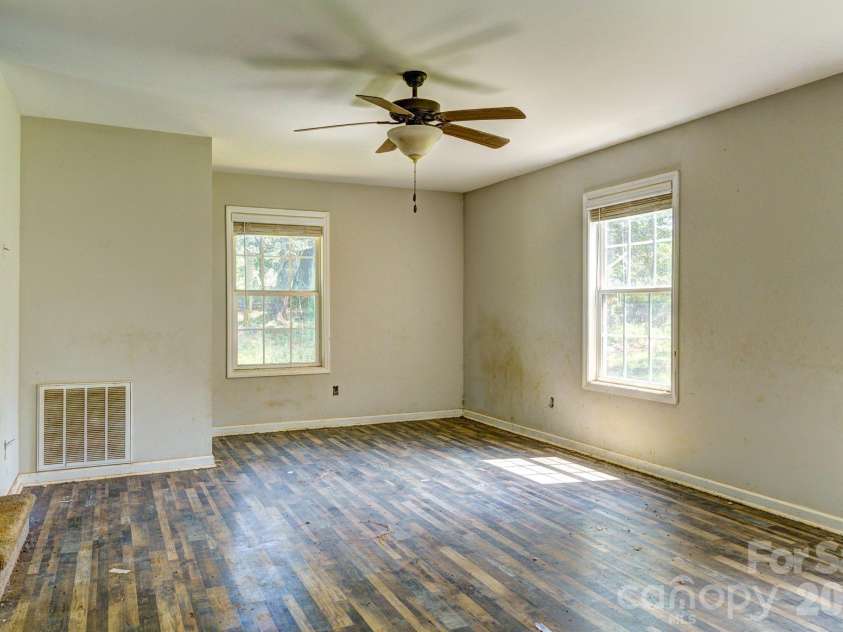 1817 St Marks Church Road, Crouse, NC 28033.  MLS# CAR4428502, YatesRealty ID 57128. 