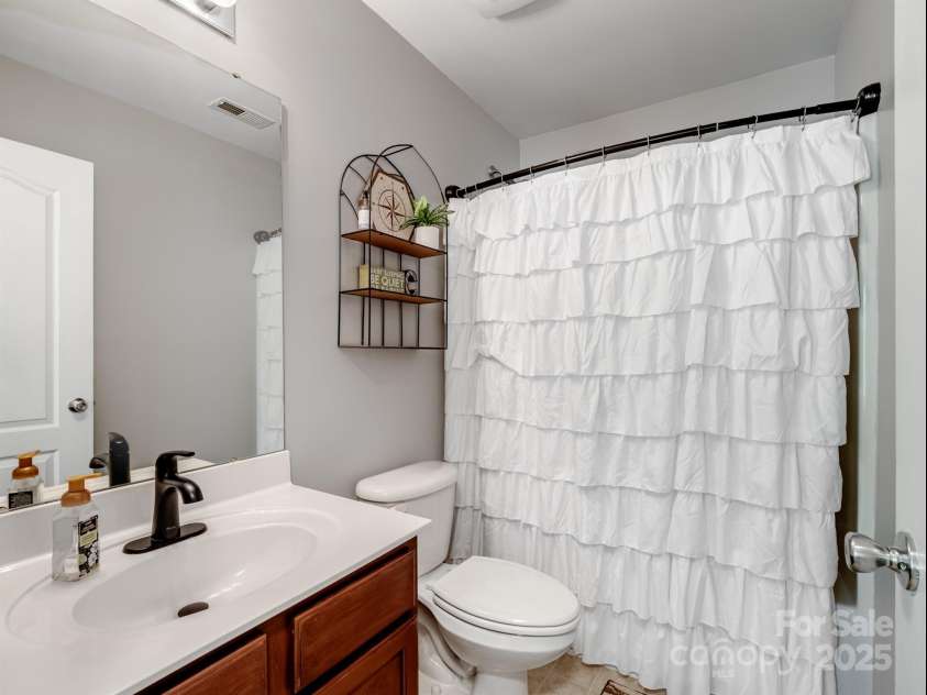4665 Madeline Drive, Rock Hill, SC 29732.  MLS# CAR4245010, YatesRealty ID 5713. Full Bath