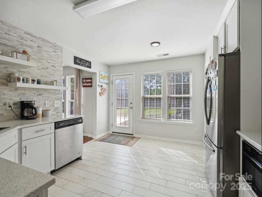 4665 Madeline Drive, Rock Hill, SC 29732.  MLS# CAR4245010, YatesRealty ID 5713. Kitchen