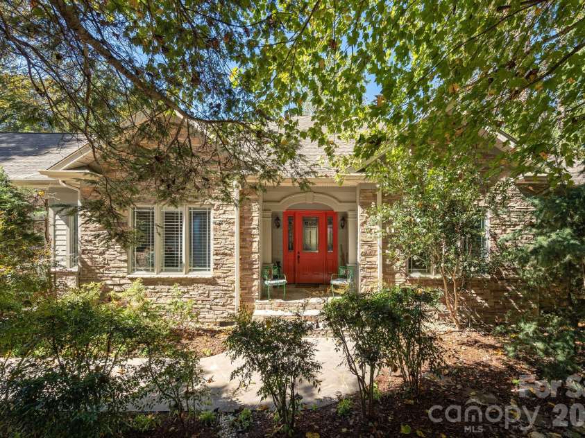 111 Cub Run, Flat Rock, NC 28739.  MLS# CAR4433352, YatesRealty ID 57131. 