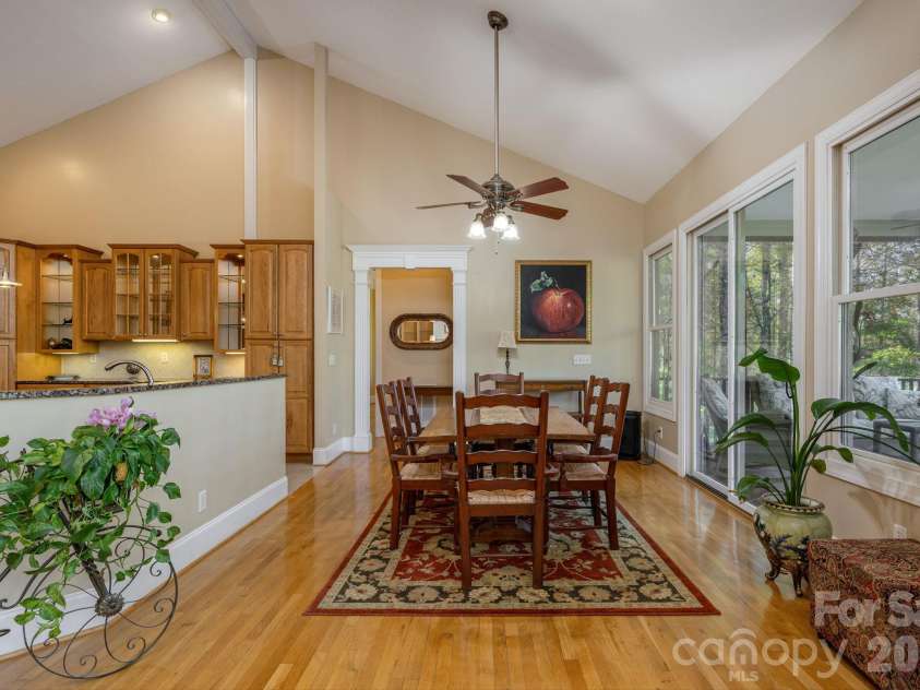 111 Cub Run, Flat Rock, NC 28739.  MLS# CAR4433352, YatesRealty ID 57131. 