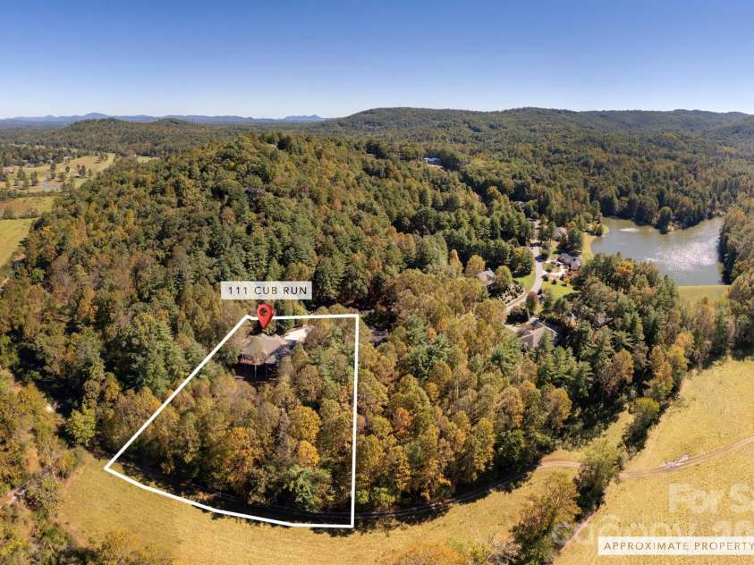 111 Cub Run, Flat Rock, NC 28739.  MLS# CAR4433352, YatesRealty ID 57131. 