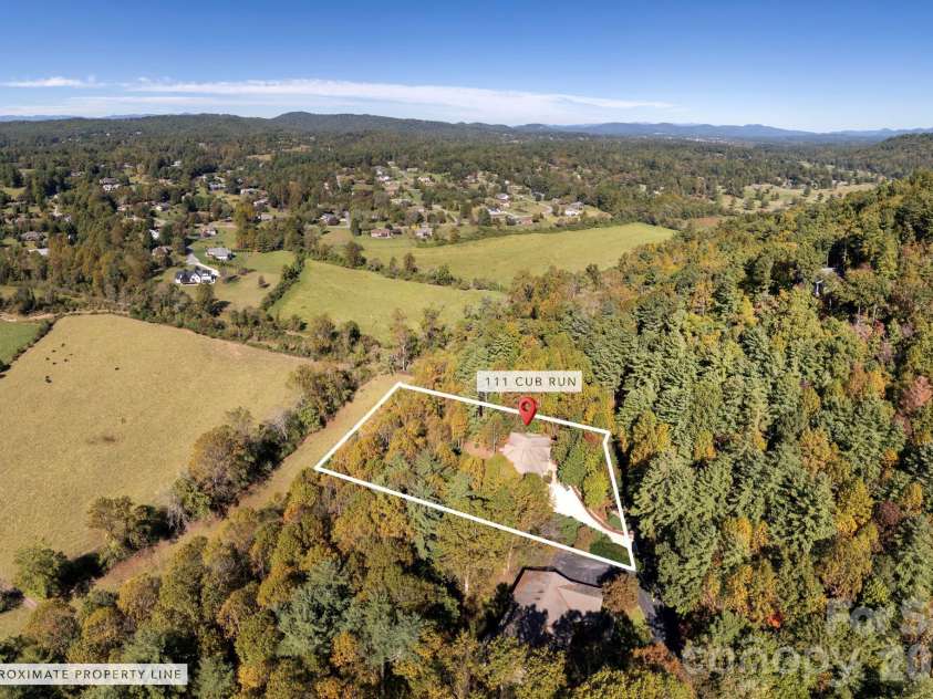111 Cub Run, Flat Rock, NC 28739.  MLS# CAR4433352, YatesRealty ID 57131. 