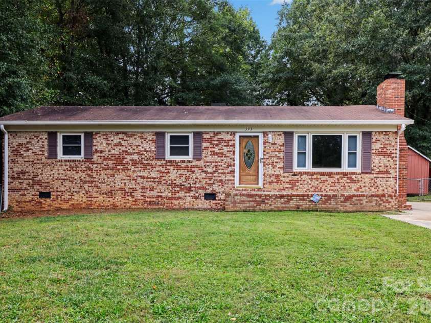 393 Carson Drive, Gastonia, NC 28052.  MLS# CAR4432402, YatesRealty ID 57135. 