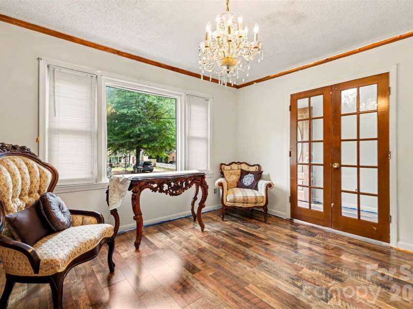 393 Carson Drive, Gastonia, NC 28052.  MLS# CAR4432402, YatesRealty ID 57135. 